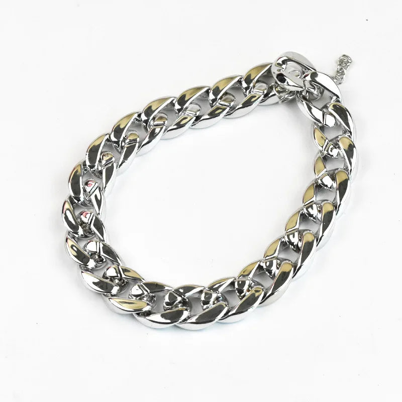 Street-Cred Collar shown from another angle